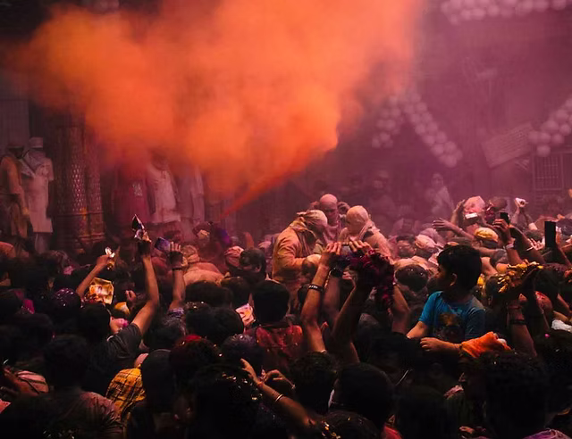 vrindavan holi